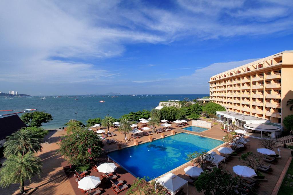 Dusit Thani Pattaya hotel